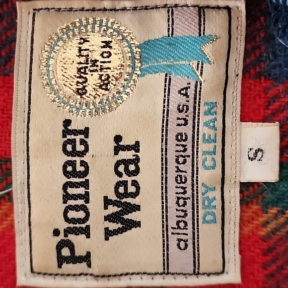 Vintage 70's Pioneer Wear Red Plaid Wool Collared Poncho Size Small - Picture 12 of 12